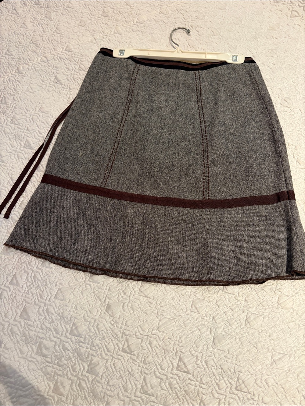 Jacob Midi light wool Skirt with Brown suede Trim